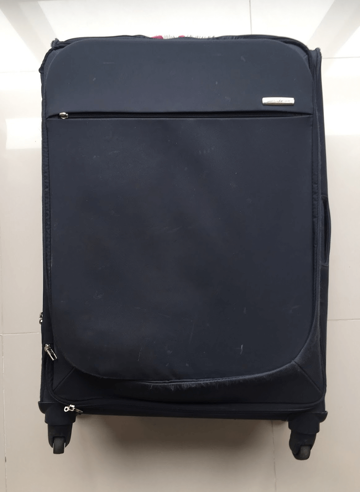 Suitcase_for_ux_designer_2